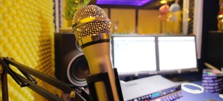 Sự khác biệt giữa thu âm và hát karaoke